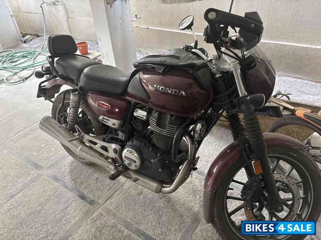 Red Mettali Honda 2023 CB350 Hness DLX Pro