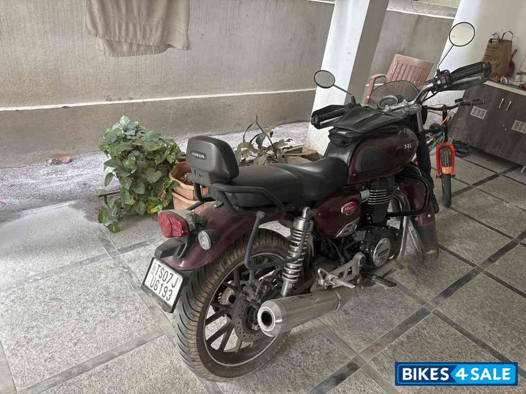 Red Mettali Honda 2023 CB350 Hness DLX Pro