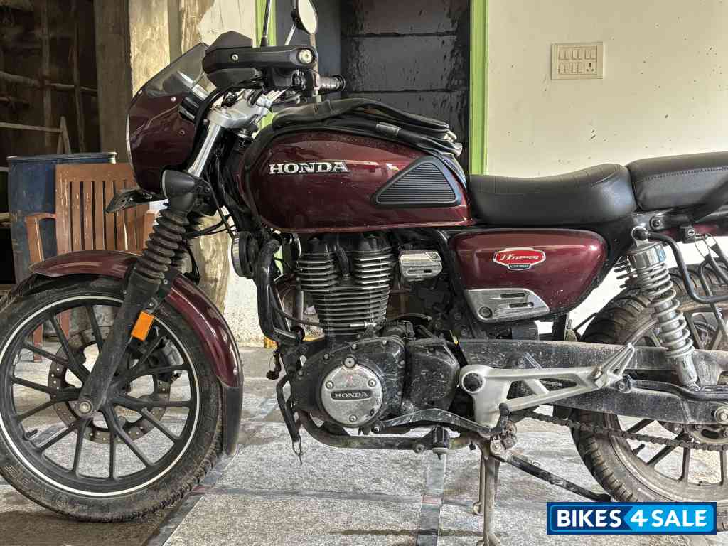 Red Mettali Honda 2023 CB350 Hness DLX Pro