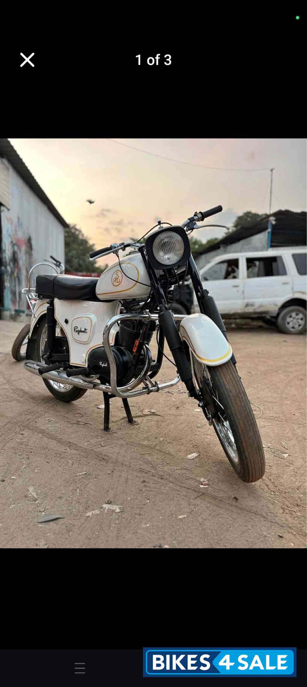 White Yamaha Rajdoot