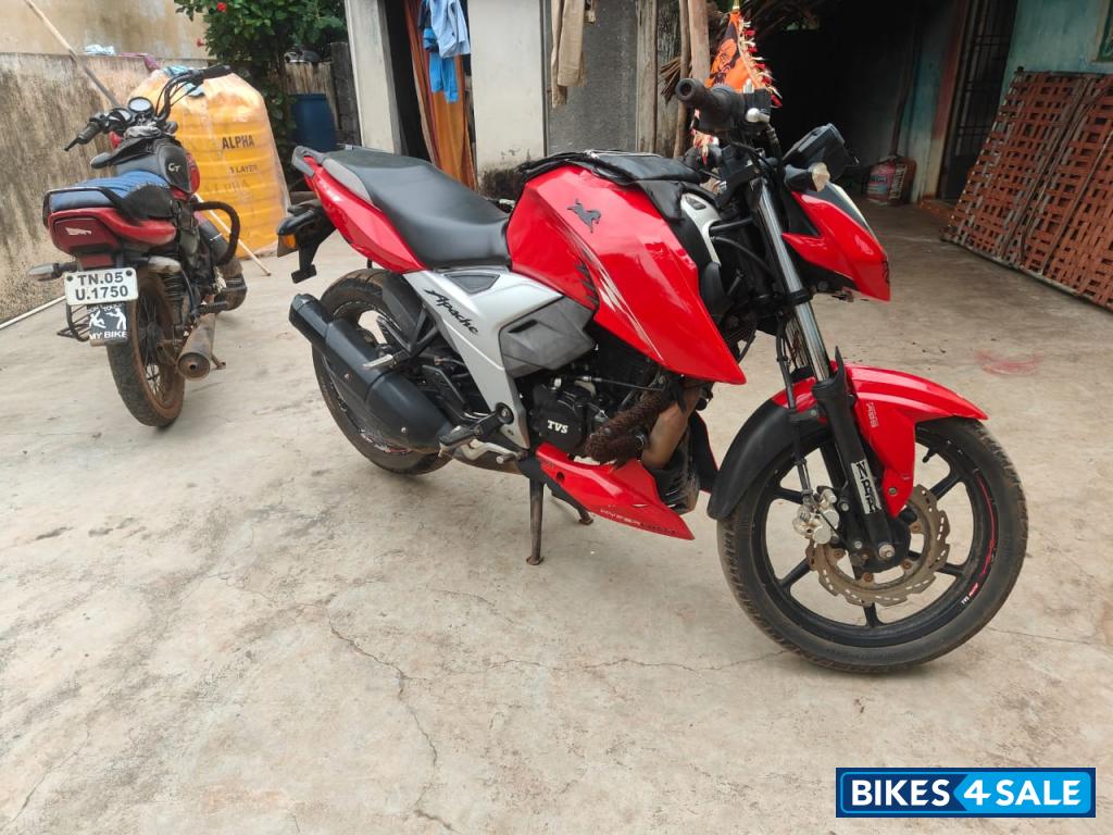 TVS Apache RTR 160 4V BS6