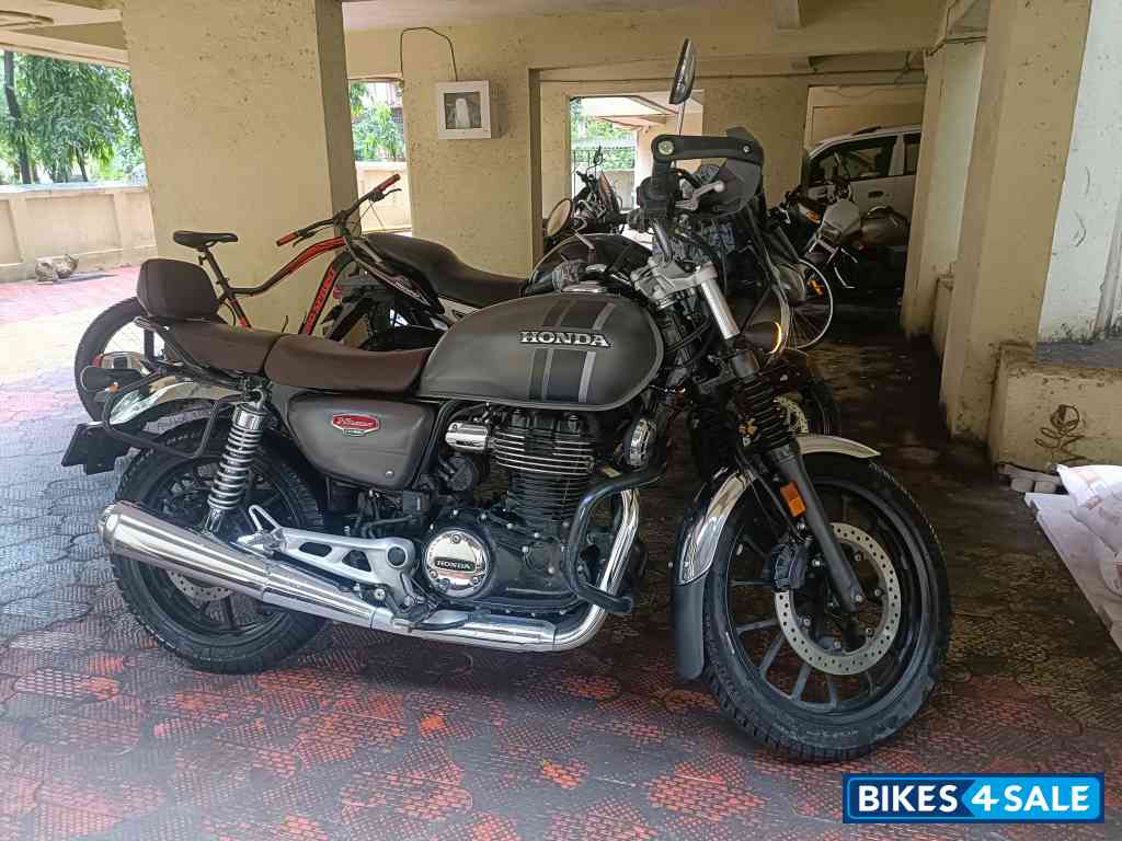 Grey Metallic Honda CB350 DLX Pro