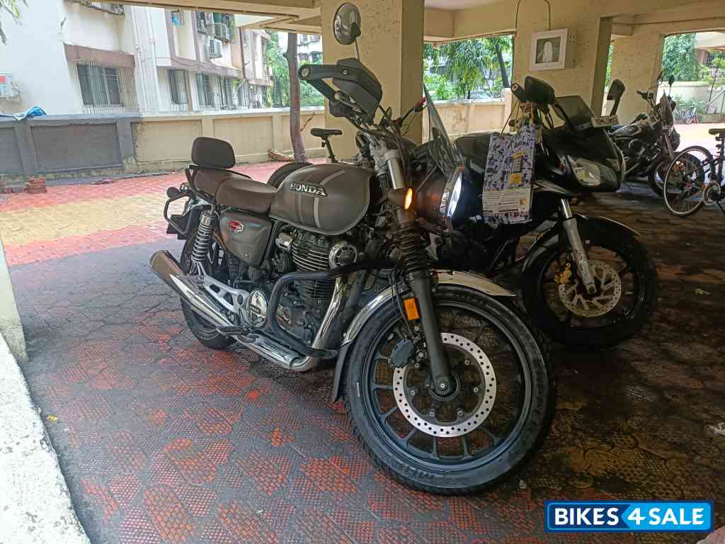 Grey Metallic Honda CB350 DLX Pro