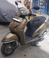 Gold Honda Activa