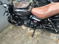 Dapper Grey Royal Enfield Hunter 350 Metro