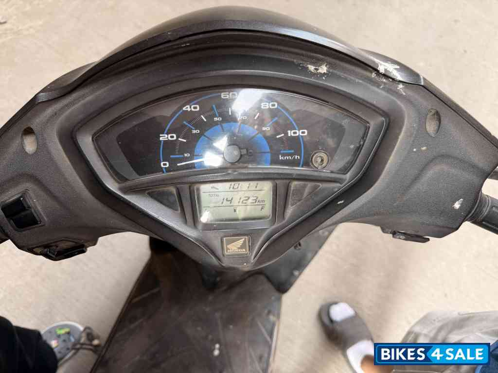 Grey Honda Activa 5G