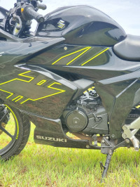 Sparkle Black Suzuki Gixxer SF BS6