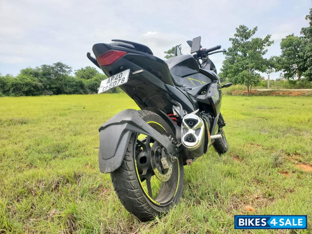 Sparkle Black Suzuki Gixxer SF BS6