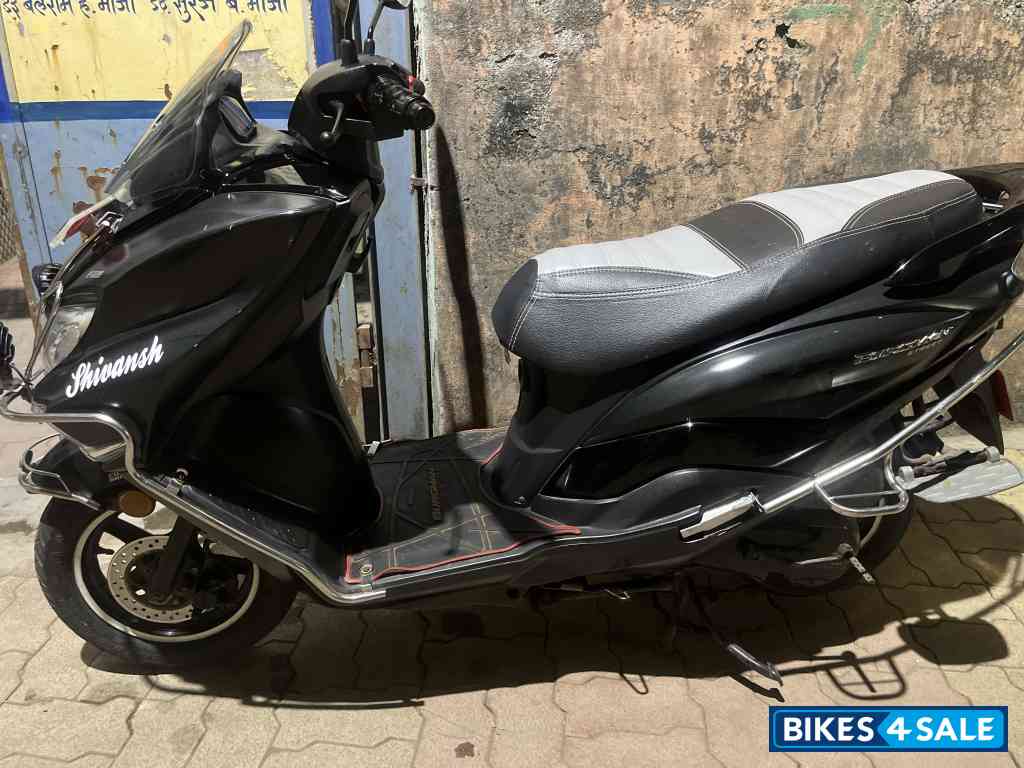 Suzuki Burgman Street BS6