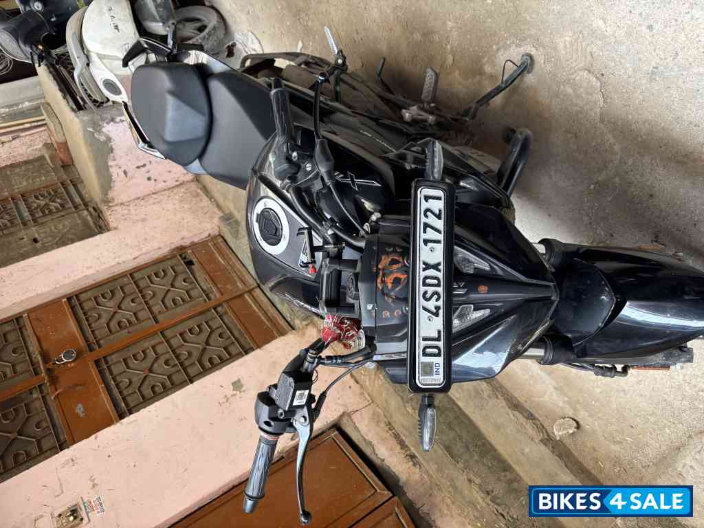 Black Hero Xtreme 125R