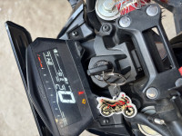 Black Hero Xtreme 125R