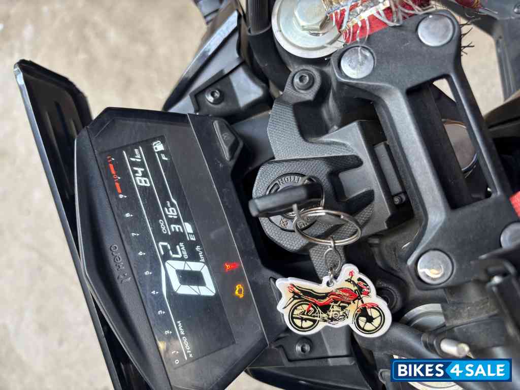 Black Hero Xtreme 125R Black Hero Xtreme 125R