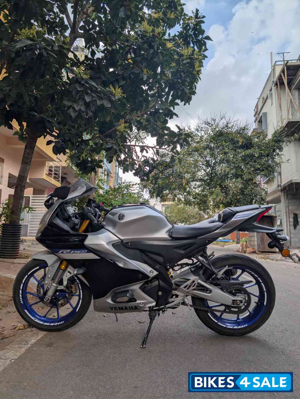 Metallic Grey Yamaha R15M