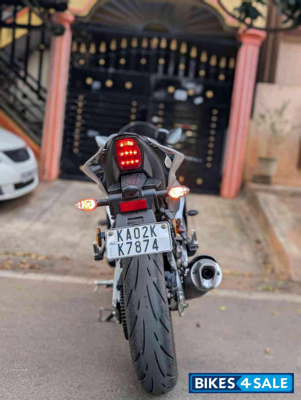 Metallic Grey Yamaha R15M