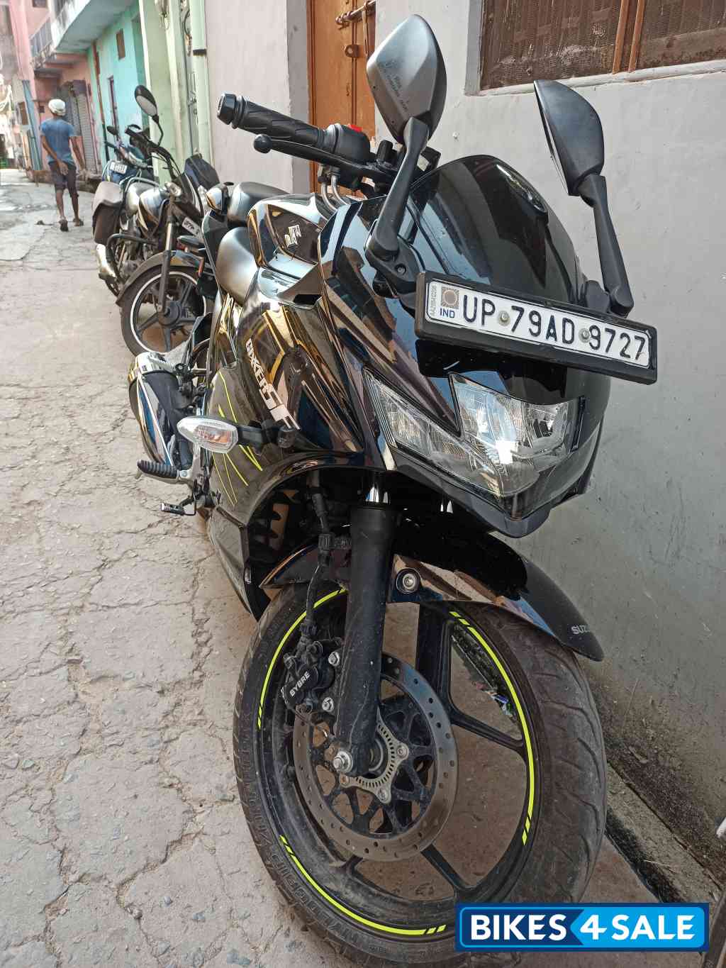 Sparkle Black Suzuki Gixxer SF BS6 Sparkle Black Suzuki Gixxer SF BS6