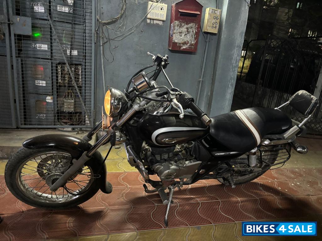 Bajaj Avenger 220 DTS-i