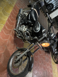 Bajaj Avenger 220 DTS-i