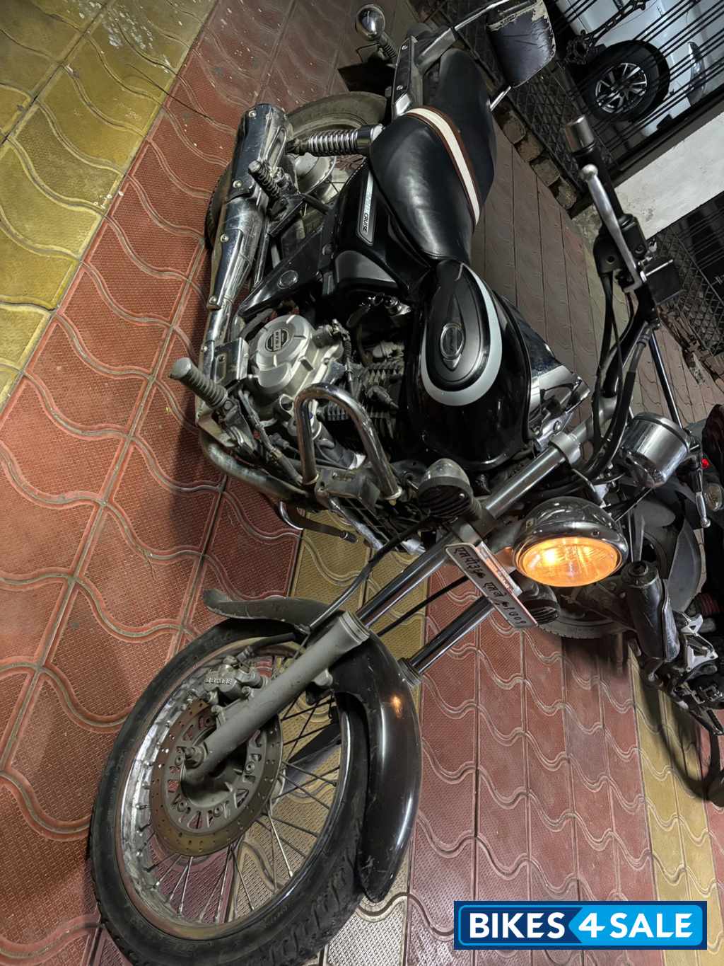 Bajaj Avenger 220 DTS-i