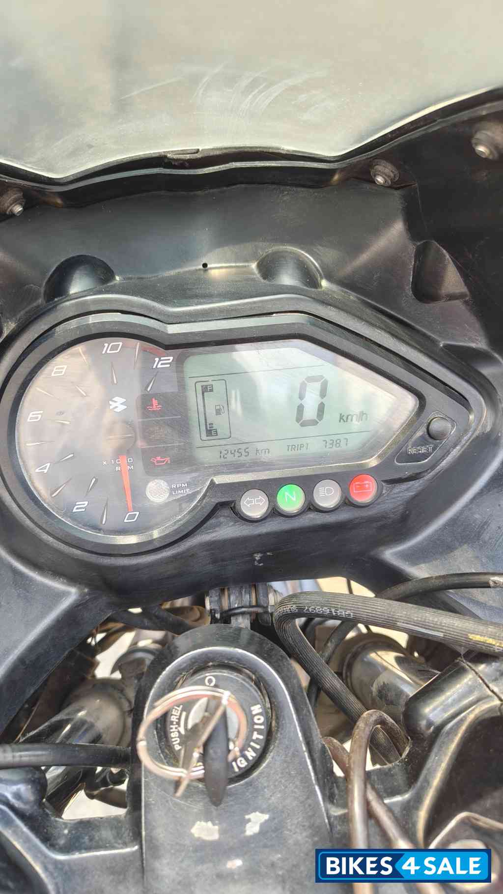 Black Bajaj Pulsar 220F