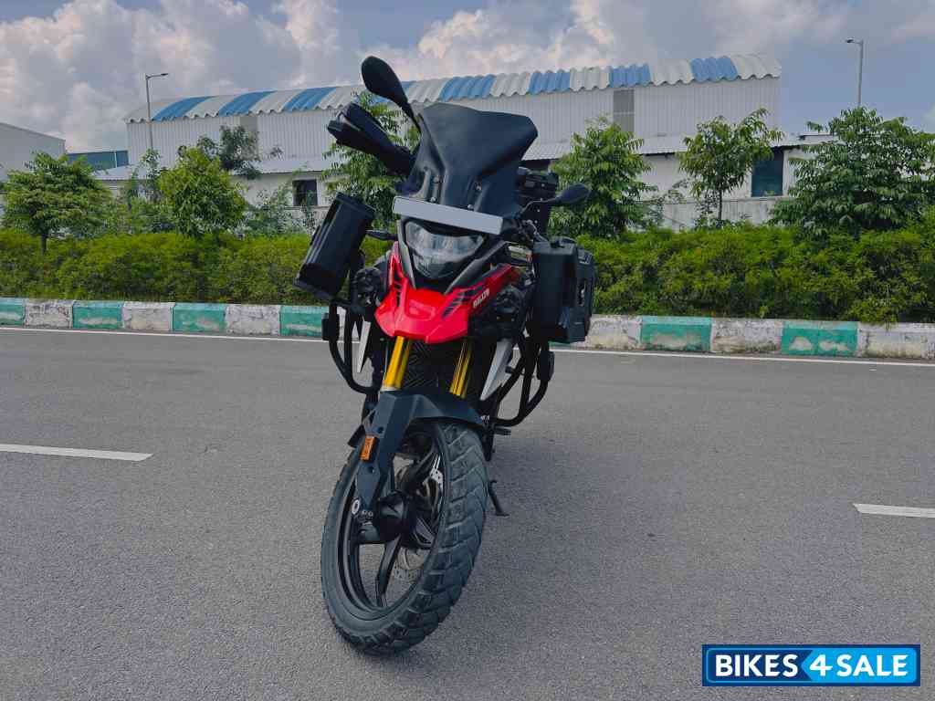 Racing Red BMW G 310 GS