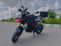 Racing Red BMW G 310 GS
