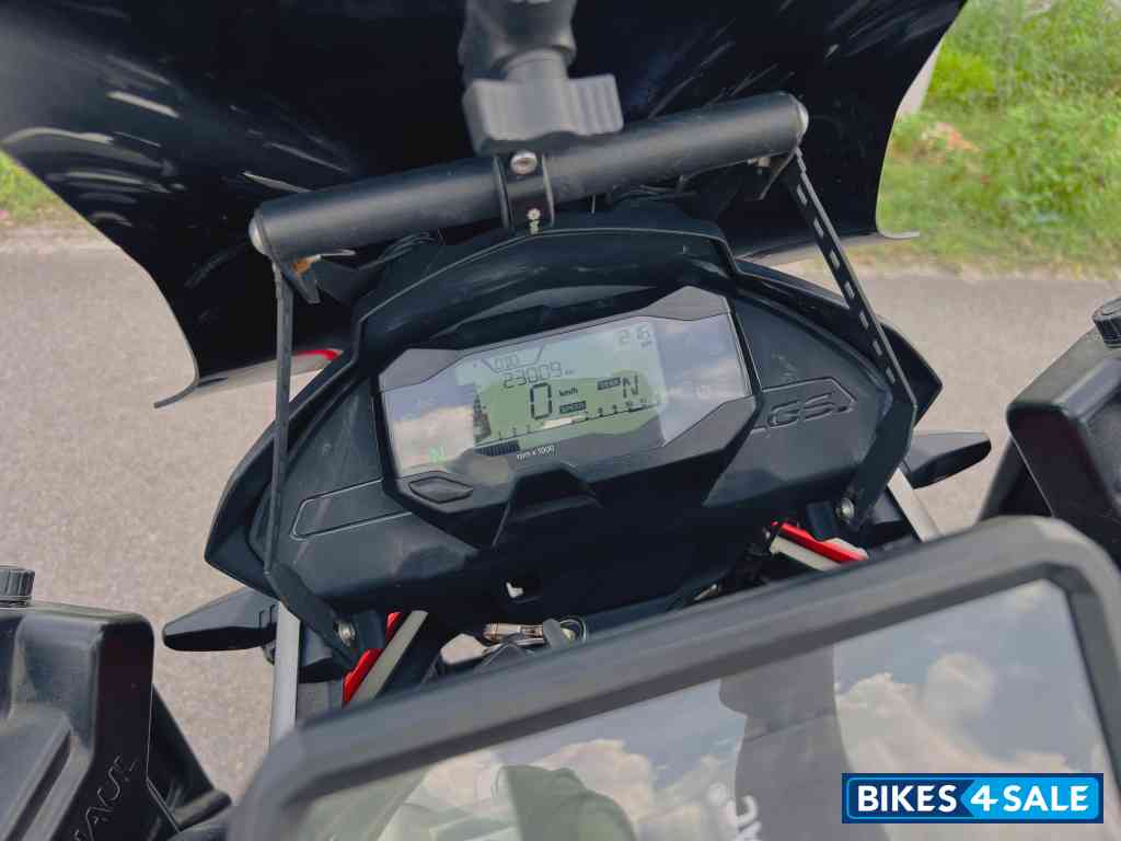 Racing Red BMW G 310 GS