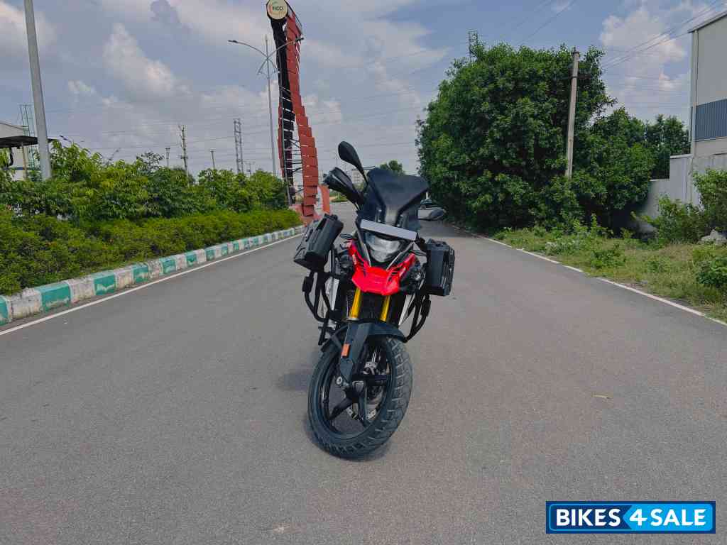 Racing Red BMW G 310 GS