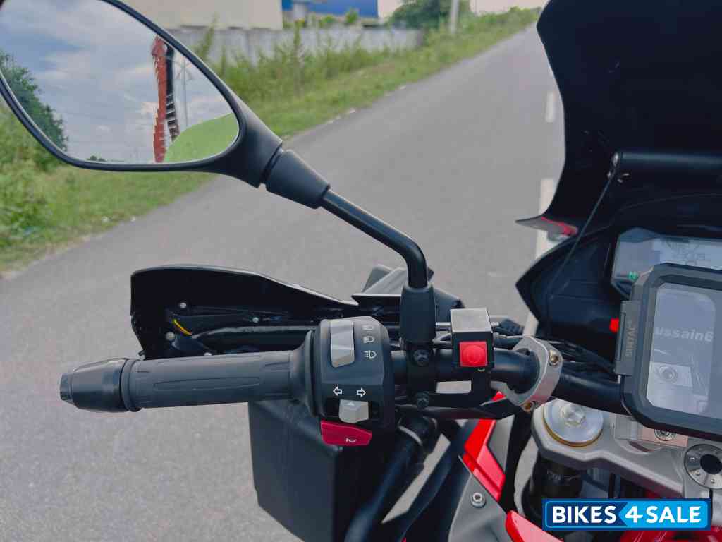 Racing Red BMW G 310 GS