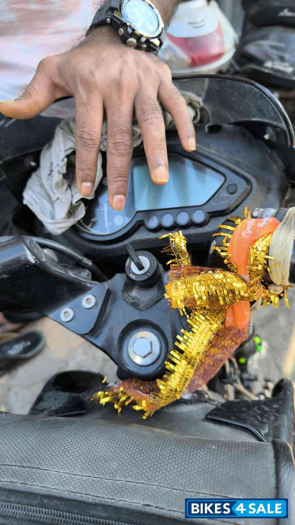 Bajaj Pulsar 150 Neon BS6