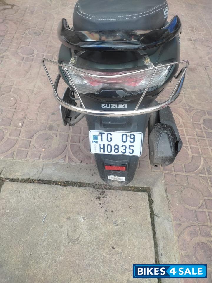 Suzuki Burgman Street