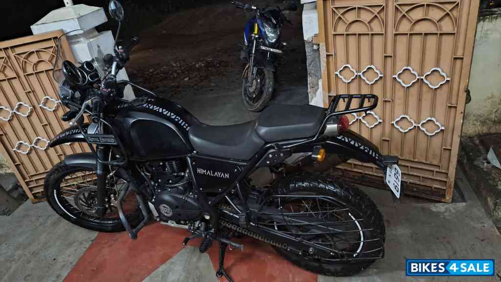Granite Black Royal Enfield Himalayan