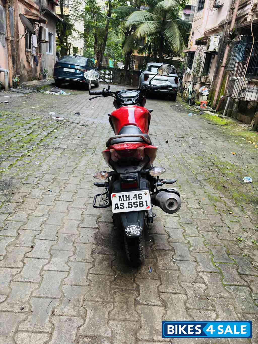 Red Honda CB Unicorn 160
