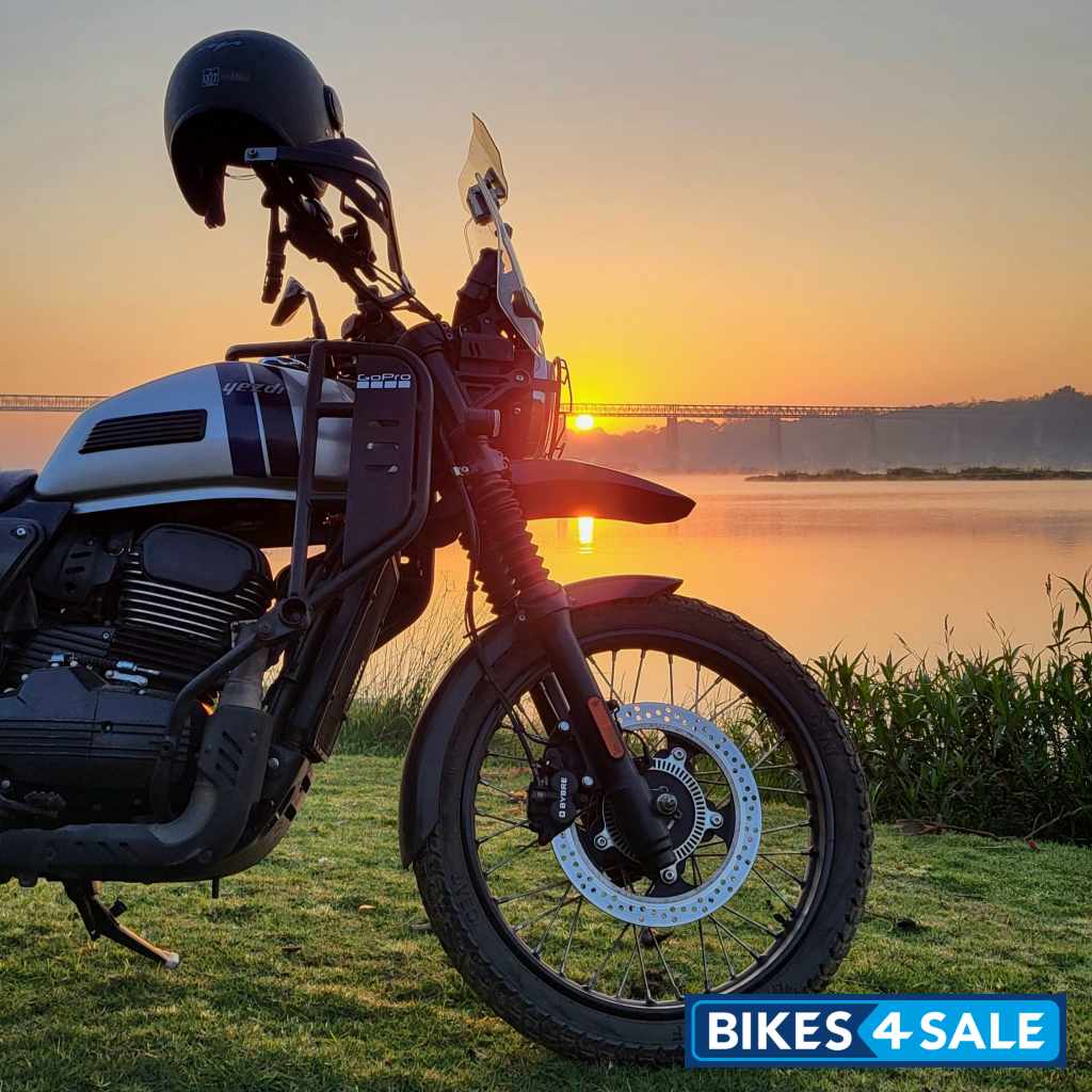 Silver Gloss Yezdi Adventure Gloss