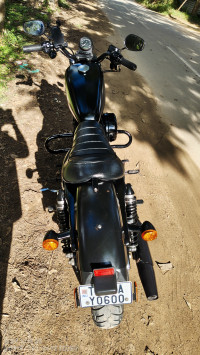 Black Harley Davidson Iron 883