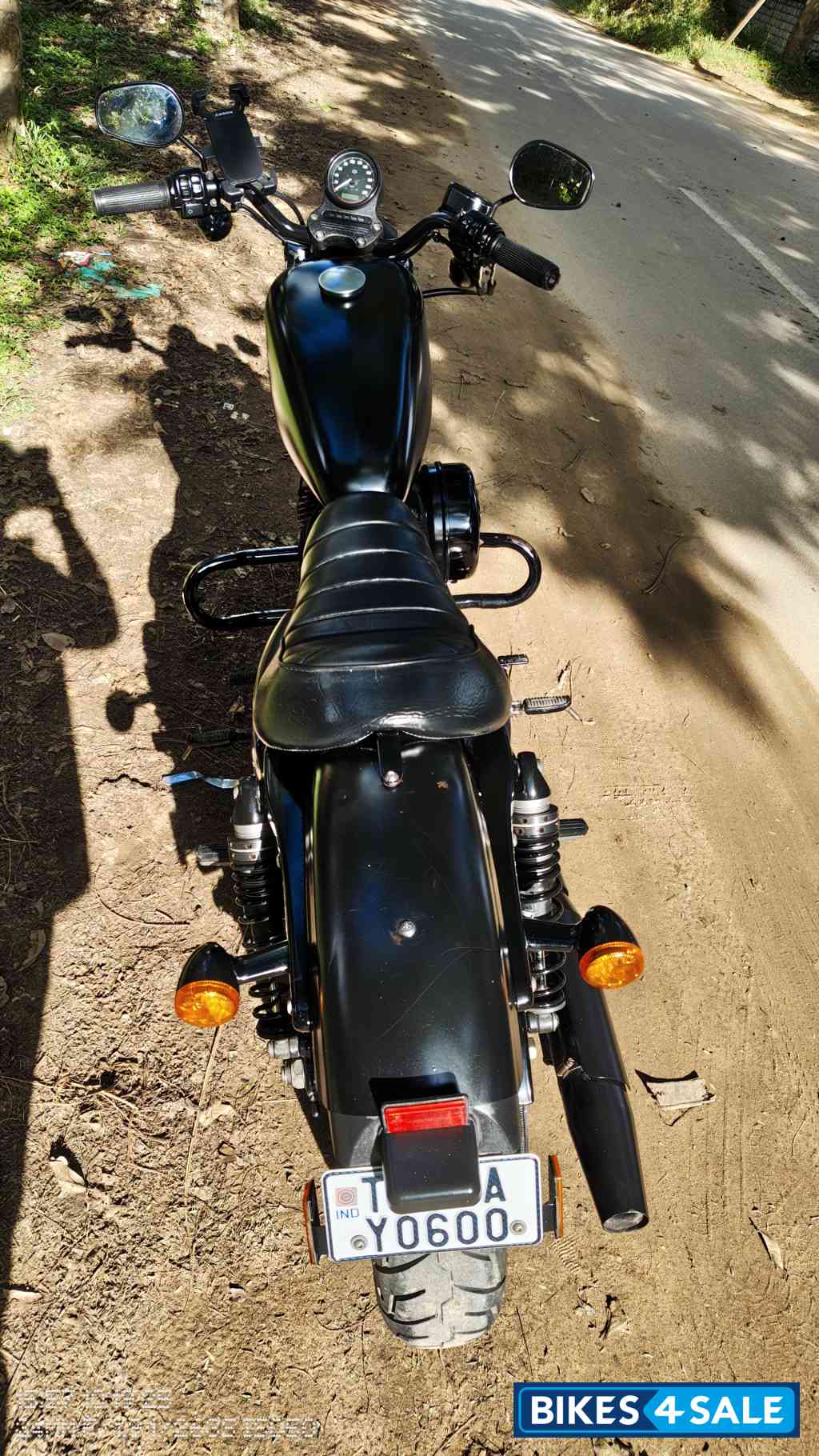 Black Harley Davidson Iron 883