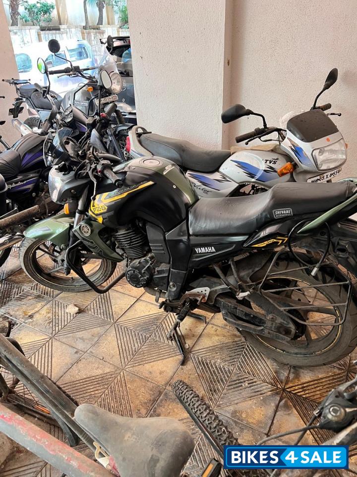 Yamaha FZ