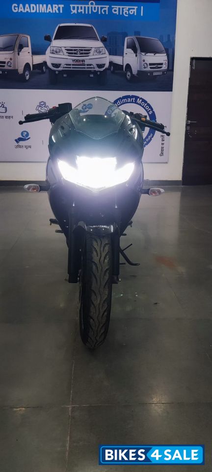 Black Suzuki Gixxer SF BS6