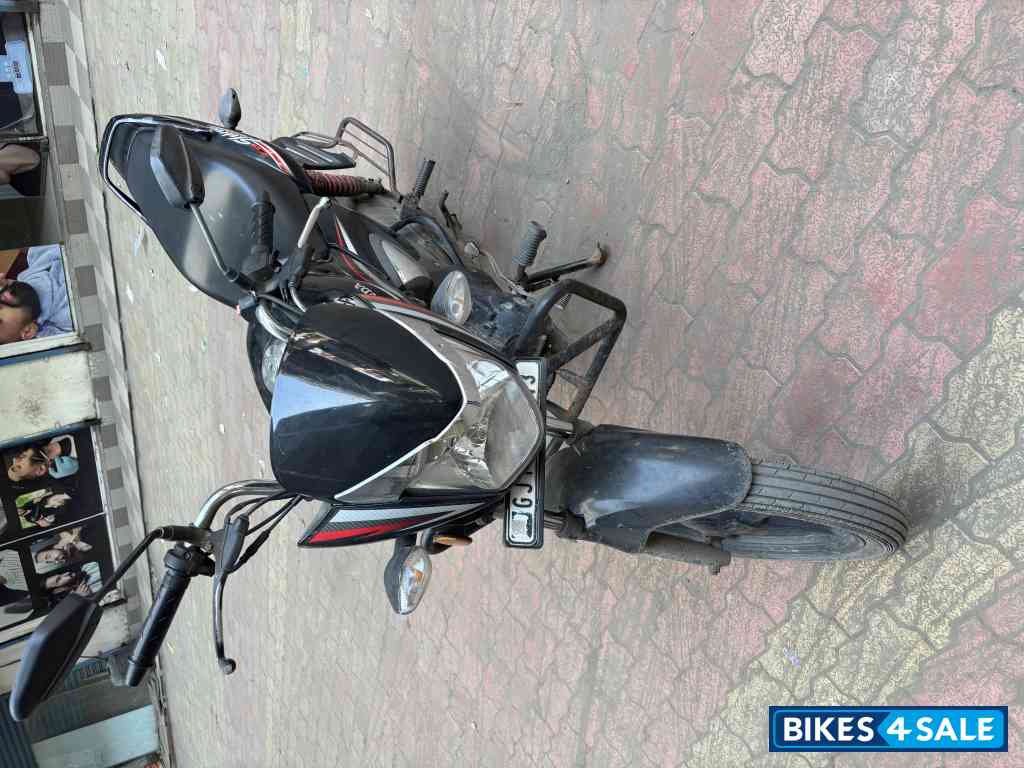 Black Honda CB Shine