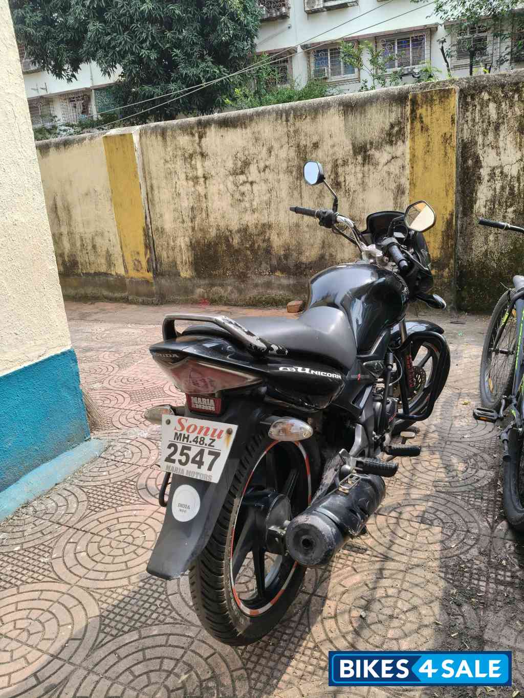 Black Honda CB Unicorn
