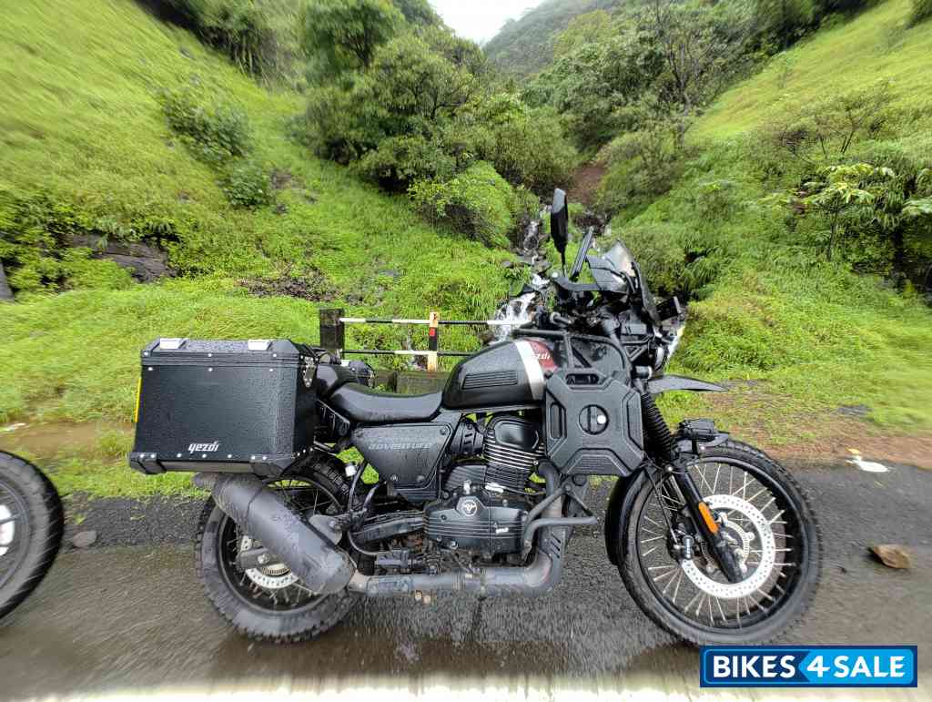 Yezdi Adventure Matte