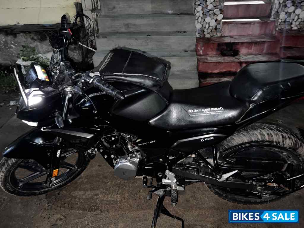 Black Hero Xtreme 125R