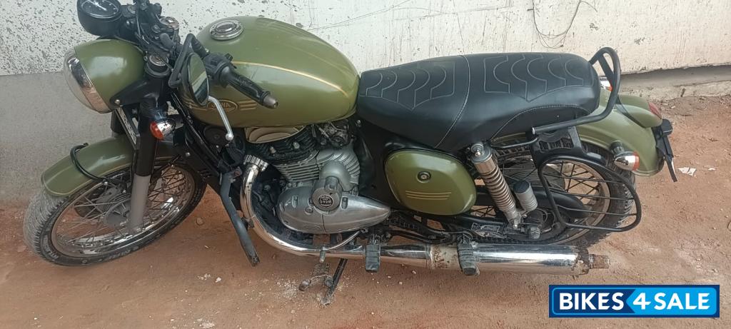 Khaki Jawa forty two