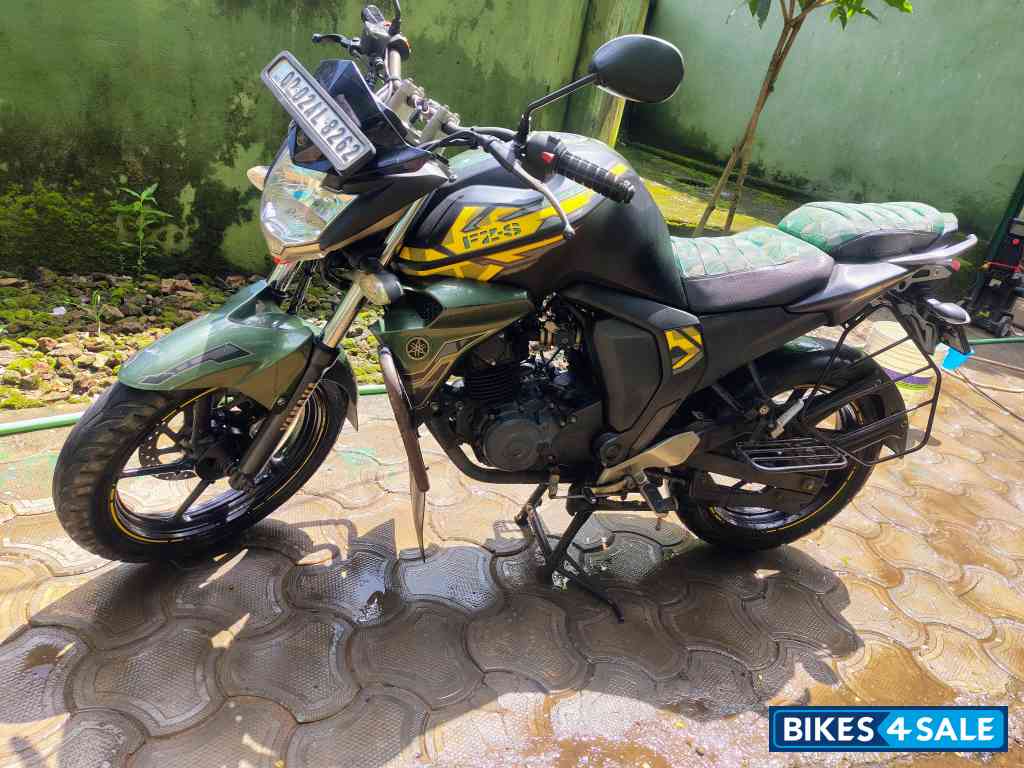 Gren Yamaha FZ-S