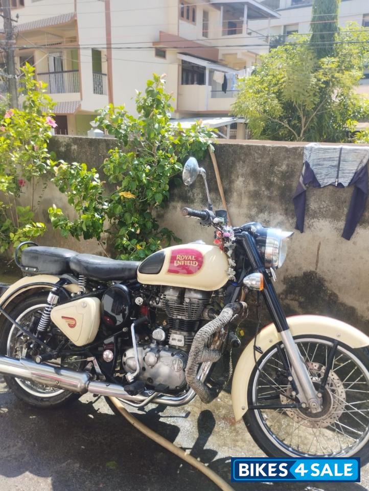Royal Enfield Classic 500