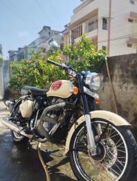 Royal Enfield Classic 500