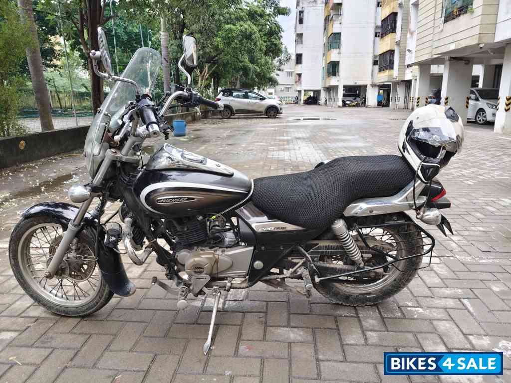 Bajaj Avenger Cruise 220