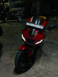 Yamaha R15 V4