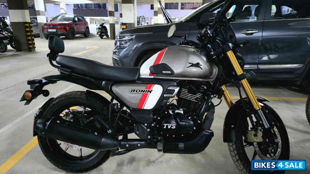 TVS Ronin TD Special Edition