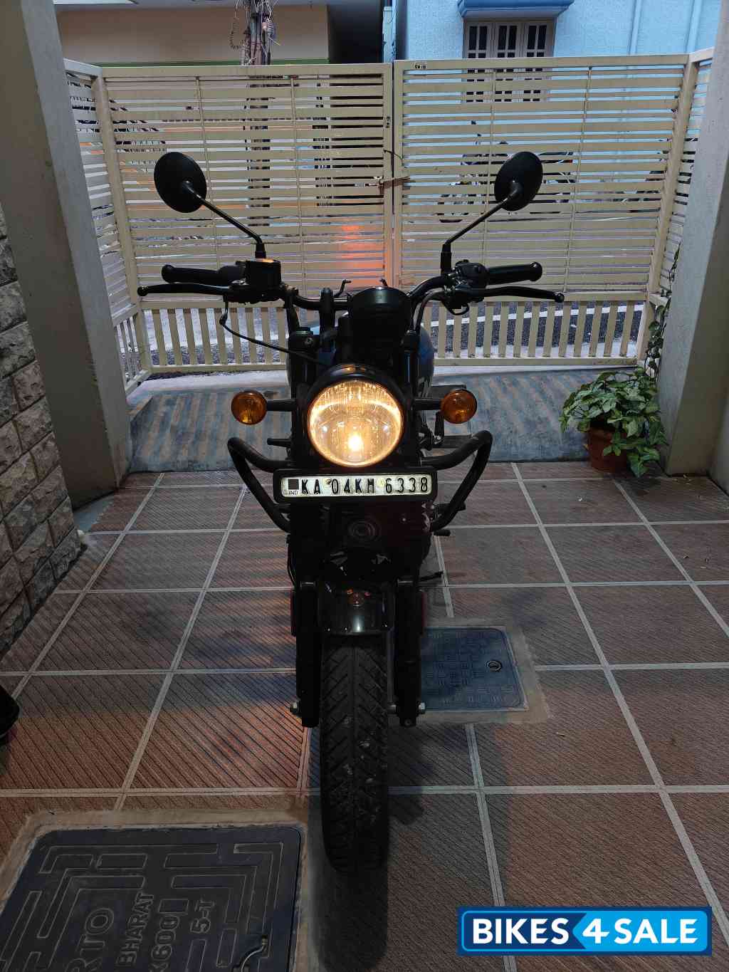 Royal Enfield Hunter 350 Metro