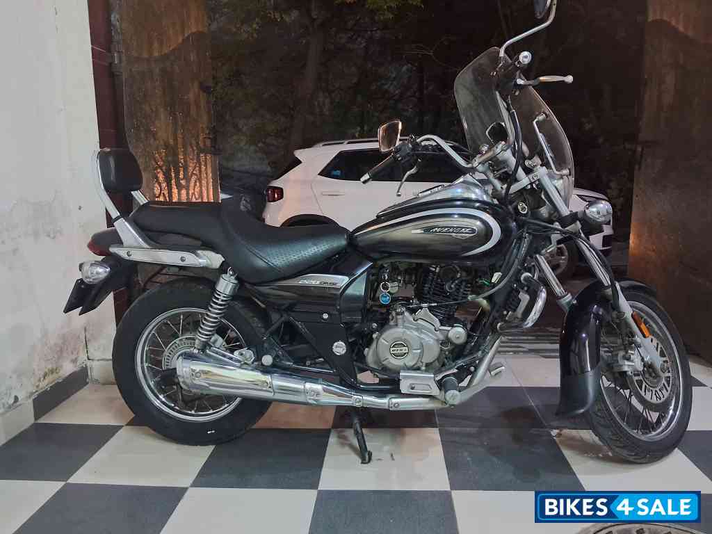 Bajaj Avenger Cruise 220 Bajaj Avenger Cruise 220